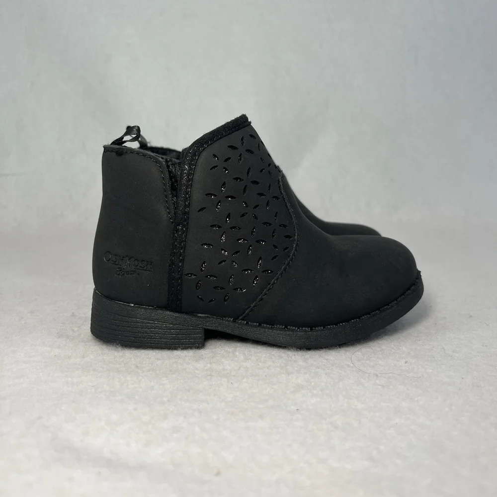 OshKosh B’Gosh Estell Toddler Girl Fashion Boots Size 8M Side Zip Black Color
